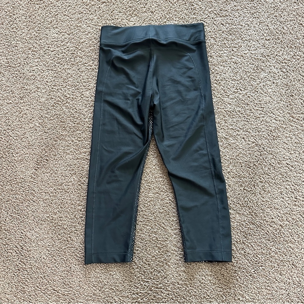 Under Armour Black Gray Print High Waisted 3/4th Compression Tights Capri sz M - Picture 10 of 13
